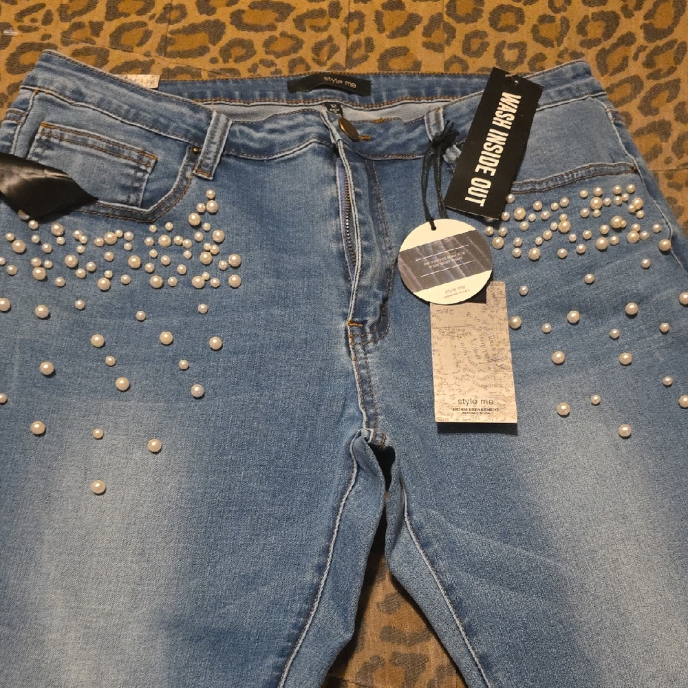Blue Skinny Jeans Classic Wash With Pearl Accents At Front Pockets